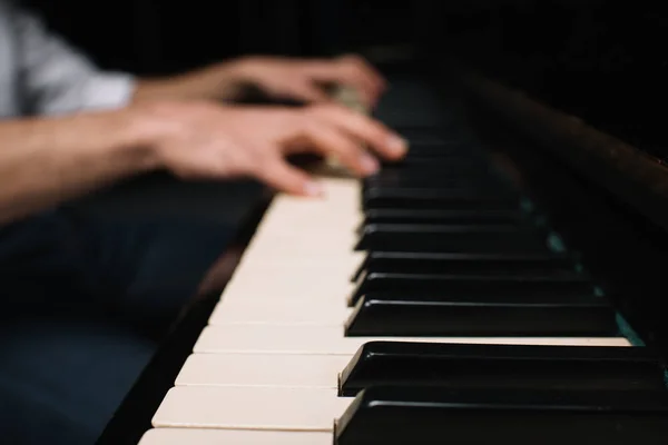 Teclas de piano — Fotografia de Stock