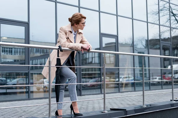 Businesswoman Stylish Coat Standing Street — Stock Photo, Image