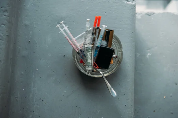 Top View Can Heroin Syringes Various Objects — Stock Photo, Image