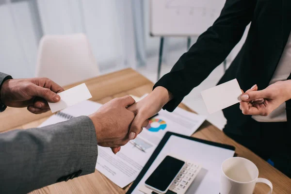 Cropped View Business Partners Shaking Hands Giving Visit Cards Each — Stock Photo, Image