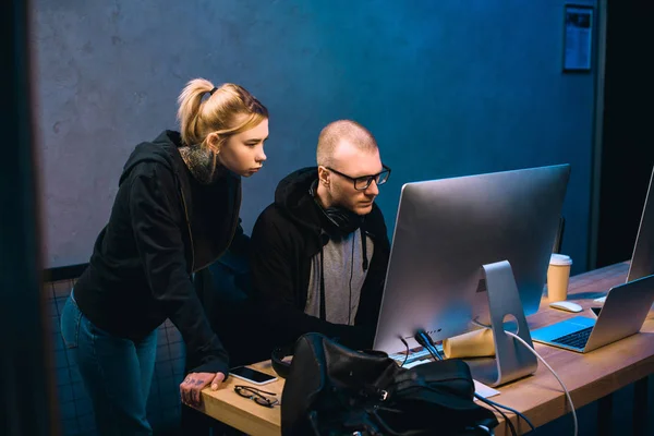 Young Couple Hackers Looking Computer Screen Together — Stock Photo, Image