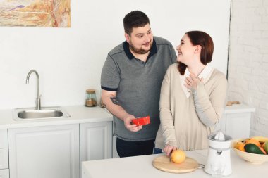boyutu artı erkek mevcut mutfak kız için hediye