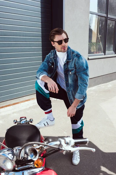 Handsome Young Man Leaning Vintage Red Scooter — Stock Photo, Image