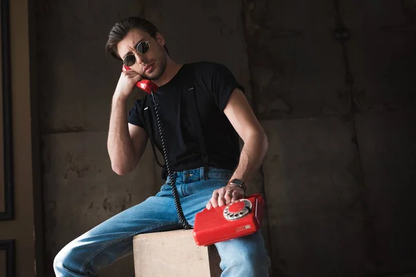 Handsome Young Man Black Shirt Sunglasses Talking Retro Wired Red — Stock Photo, Image