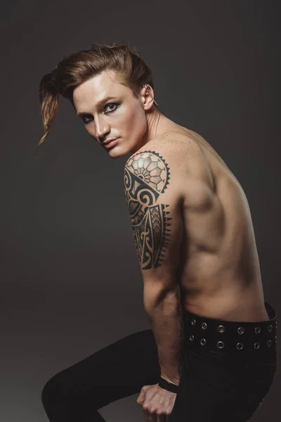 Shirtless Tattooed Male Model Strange Hairstyle Isolated Grey — Stock Photo, Image