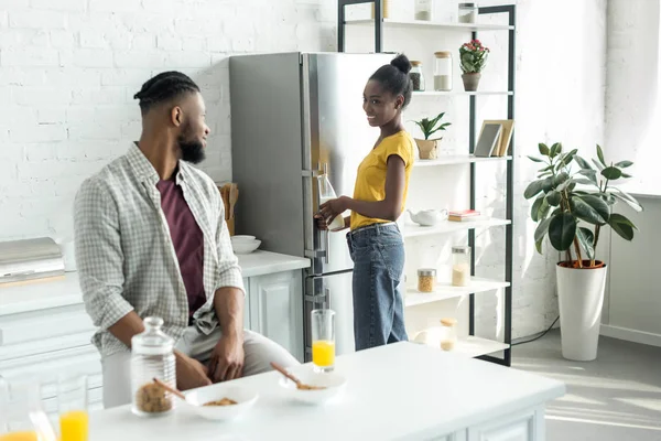 African American Couple Looking Each Other Breakfast Kitchen — Stock Photo, Image