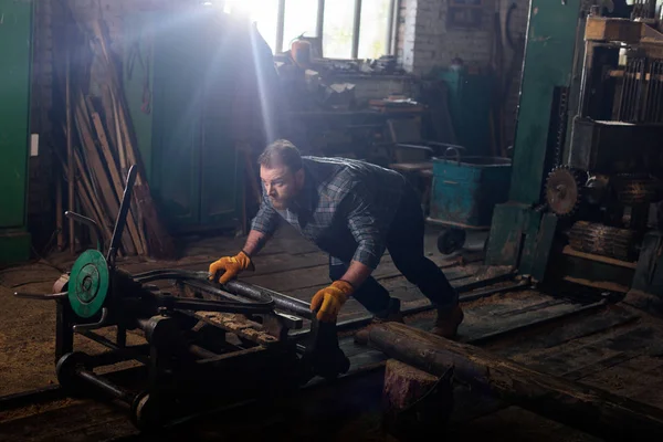 Worker Protective Gloves Pushing Machine Sawmill — Stock Photo, Image