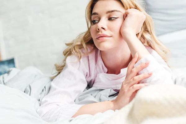 Selective Focus Beautiful Woman Touching Face Bedroom — Stock Photo, Image