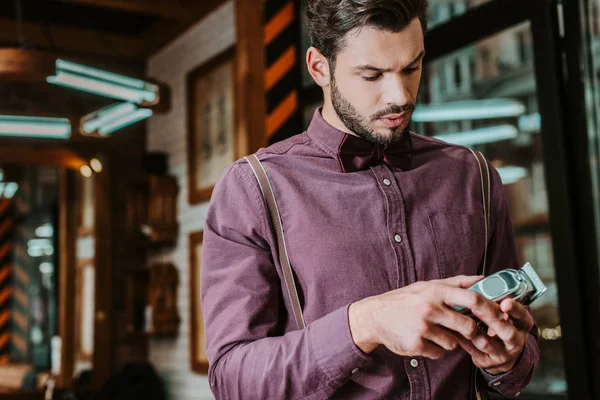 Handsome Bearded Barber Looking Trimmer Barbershop — Stock Photo, Image