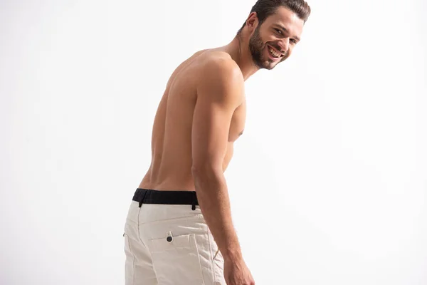 Hombre Alegre Sin Camisa Jeans Blancos Aislado Blanco — Foto de Stock