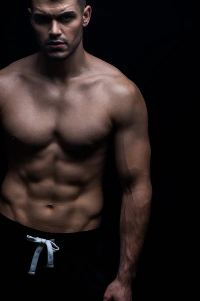 Sexy Gespierde Bodybuilder Met Kale Romp Geïsoleerd Zwart — Stockfoto