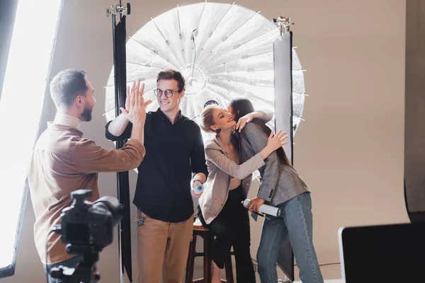 Selective Focus Model Stylist Hairstylist Photographer Showing Yes Gesture Digital — Stock Photo, Image