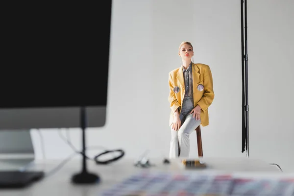 Selective Focus Stylish Model Posing Sitting Stool Backstage — 스톡 사진