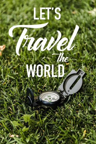 Selective Focus Black Vintage Compass Green Grass Lets Travel World — Stock Photo, Image