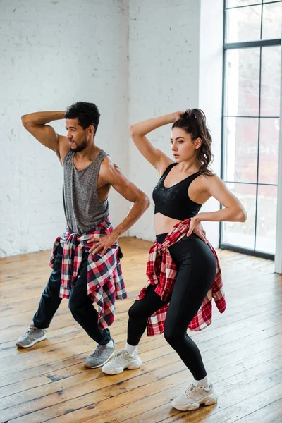 Pretty Girl Handsome African American Man Dancing Jazz Funk Dance — Stock Photo, Image