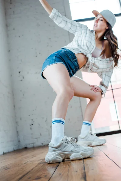 Selective Focus White Sneakers Attractive Dancer — 스톡 사진