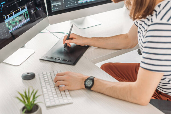 обрезанное представление ввода редактора на клавиатуре компьютера
 