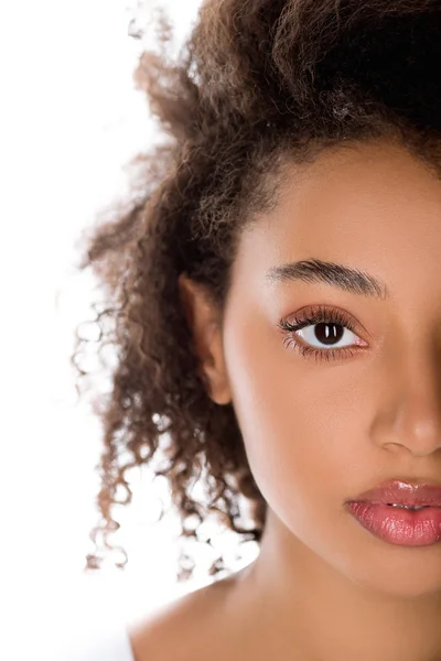 Meio Retrato Bela Menina Afro Americana Isolado Branco — Fotografia de Stock