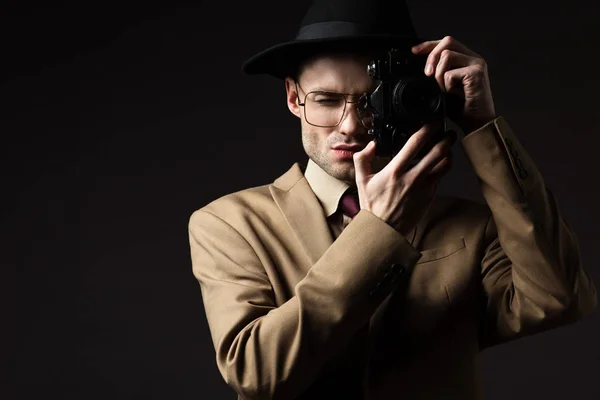 Elegant Man Beige Suit Hat Eyeglasses Taking Picture Film Camera — 스톡 사진