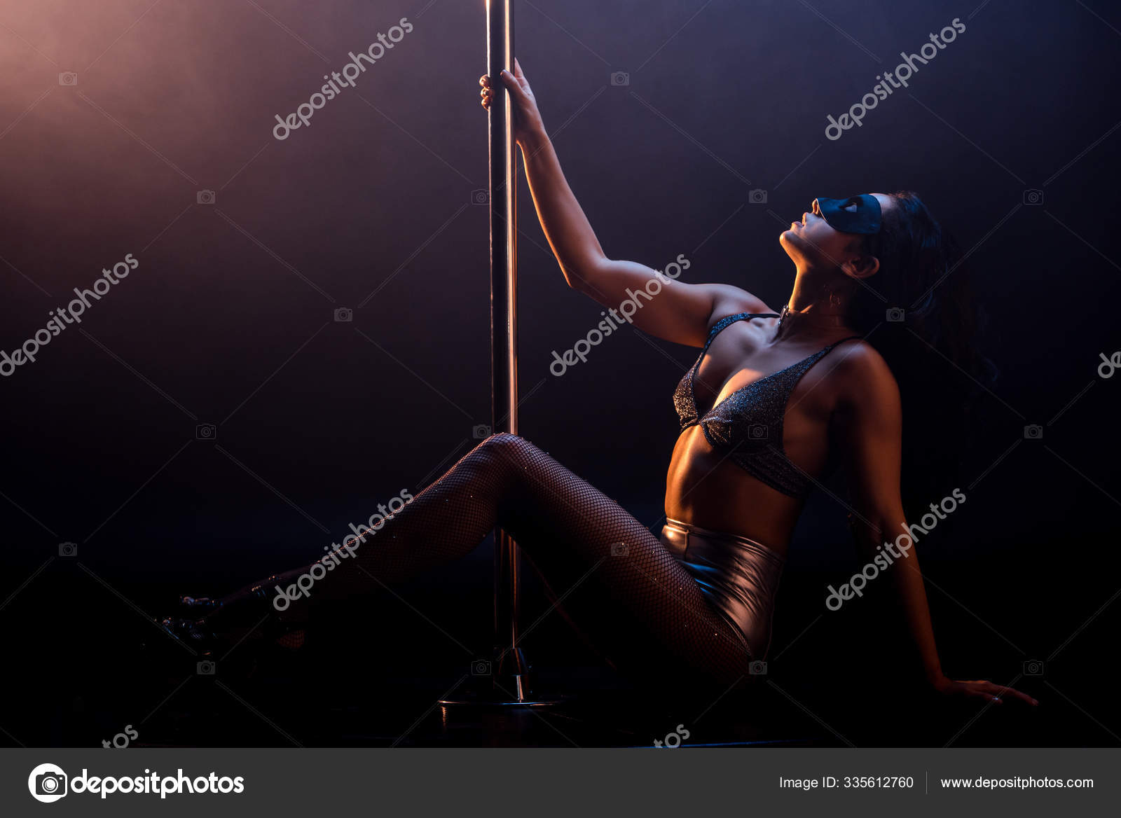 Купальниктегі анальды секс Вудманның жеке кастингтері