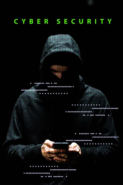 Hacker Capuz Usando Smartphone Perto Letras Segurança Cibernética Preto — Fotografia de Stock