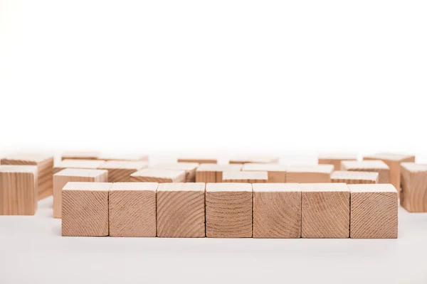 Вибірковий Фокус Дерев Яних Кубиків Ізольовані Білому — стокове фото