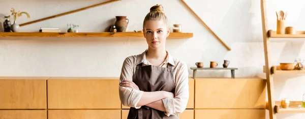Panoramic Shot Attractive Woman Apron Standing Crossed Arms Kitchen — Stock Photo, Image