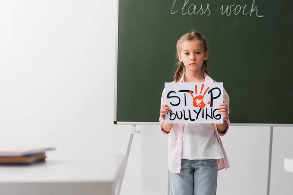 Selective Focus Schoolkid Holding Placard Stop Bullying Lettering — Stock Photo, Image