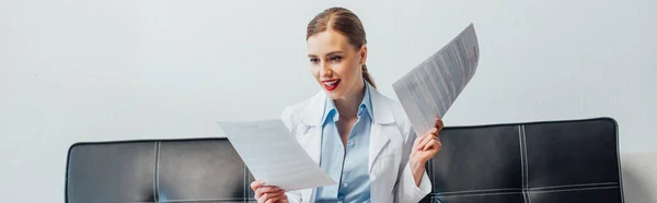 Panoramic Shot Happy Sexy Nurse Holding Documents — Stock Photo, Image