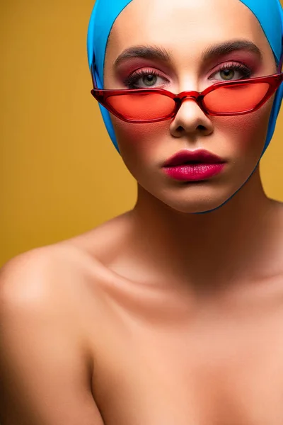 Sexy Nude Fashionable Girl Trendy Scarf Red Sunglasses Isolated Yellow — Stock Photo, Image