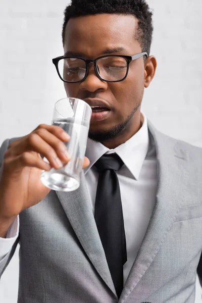 Nervous African American Speaker Drinking Water Business Conference Office — Stock Photo, Image