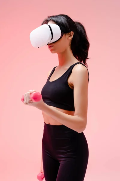 African American Girl Sportswear Virtual Reality Headset Exercising Dumbbells Pink — Stock Photo, Image