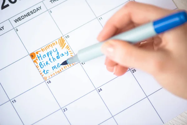 Cropped View Woman Pointing Marker Pen Happy Birthday Lettering Calendar — Stock Photo, Image