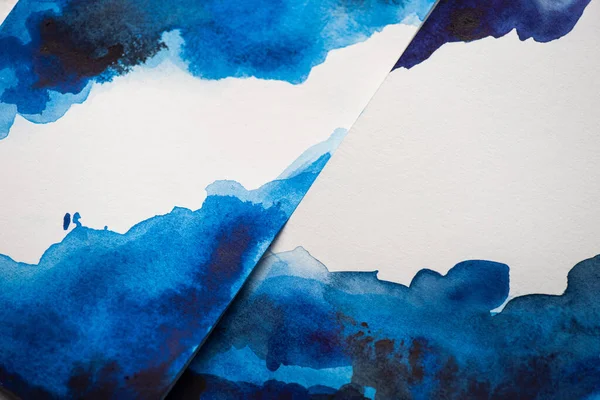 Visão Alto Ângulo Papel Com Pintura Japonesa Com Aquarela Azul — Fotografia de Stock
