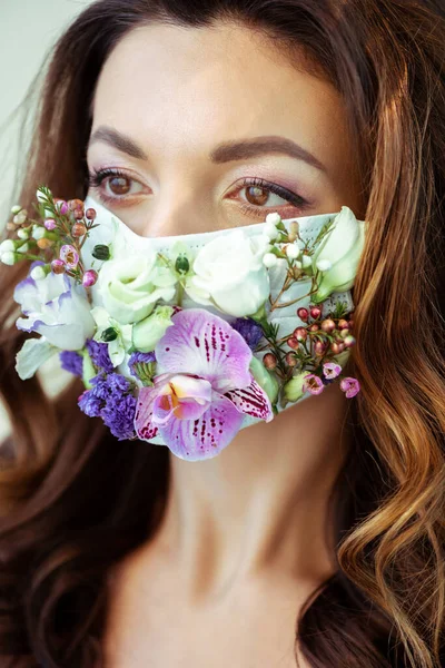 Attractive Girl Floral Face Mask Isolated Grey — Stock Photo, Image