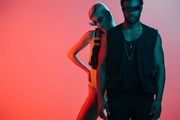 Stylish Interracial Couple Posing Futuristic Look Sunglasses Pink — Stock Photo, Image
