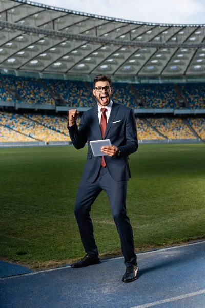 Young Businessman Suit Glasses Using Digital Tablet Showing Yeas Gesture — Stock Photo, Image