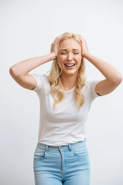 Chica Molesta Tocando Cabeza Llorando Con Los Ojos Cerrados Aislados — Foto de Stock