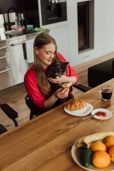 Happy Young Woman Holding Tasty Croissant Cute Cat Cup Coffee — Stock Photo, Image