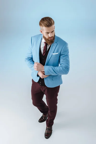 Homme élégant en veste bleue — Photo de stock
