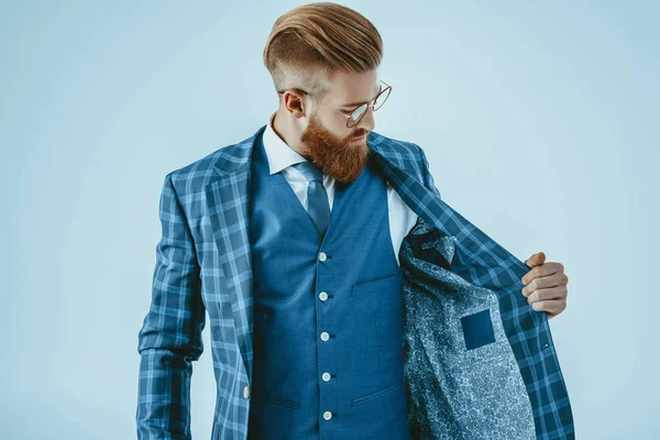 Modischer Mann in blauer Jacke — Stockfoto