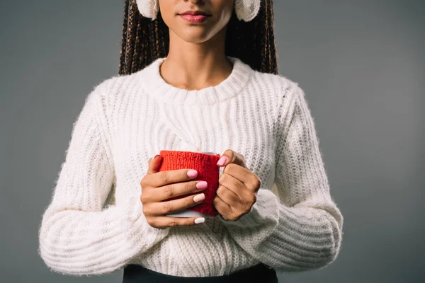 Africano americano chica celebración taza - foto de stock