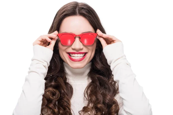 Frau mit roter Sonnenbrille — Stockfoto