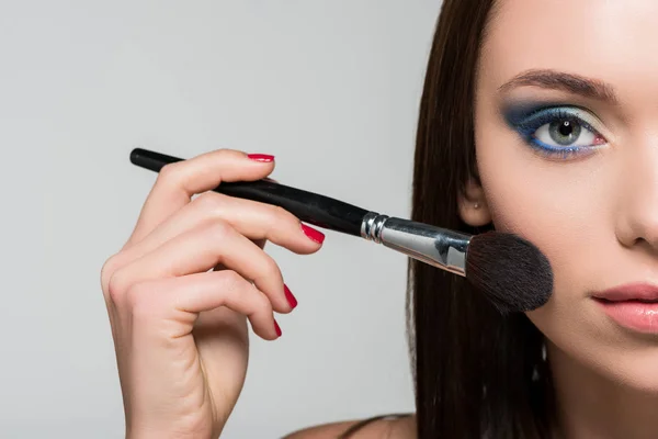 Frau beim Make-up — Stockfoto