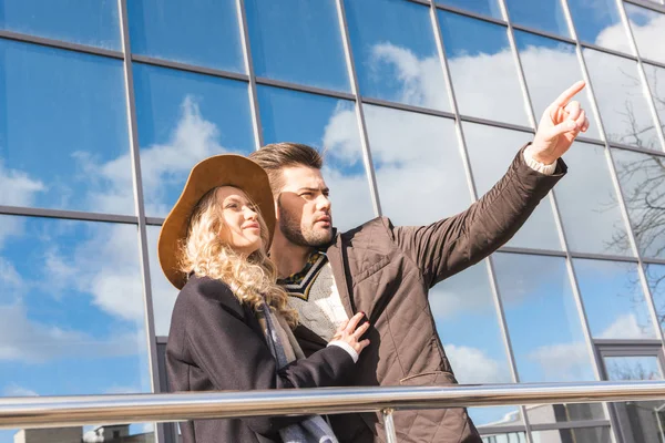 Young couple in autumn outfit — Stock Photo