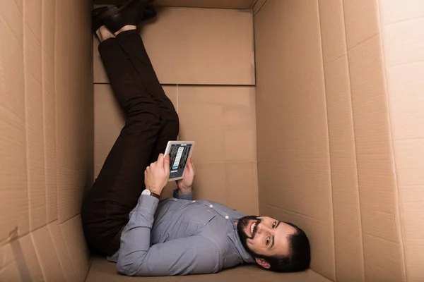 Man using tablet with linkedin — Stock Photo