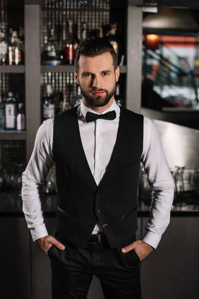 Barman — Photo de stock