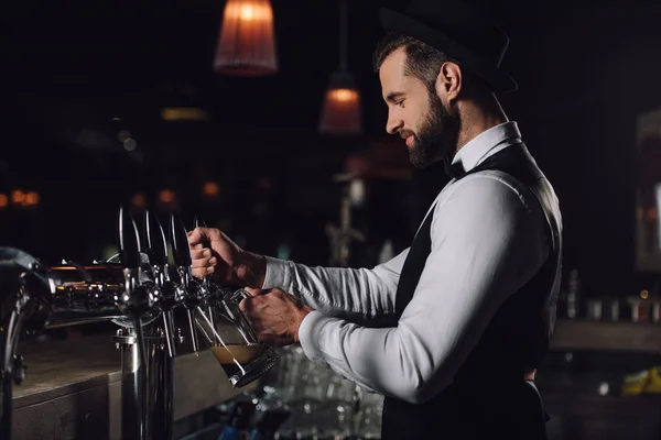 Barman. - foto de stock