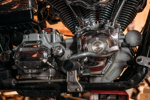 Primer plano del motor de motocicleta vintage - foto de stock