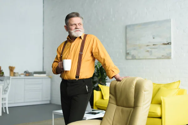 Homme âgé barbu — Photo de stock